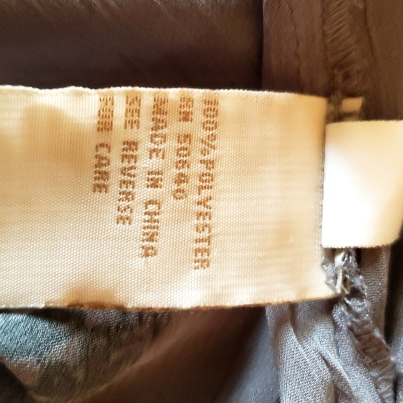 Jonathon Martin shear printed cap sleeve blouse - Picture 7 of 7